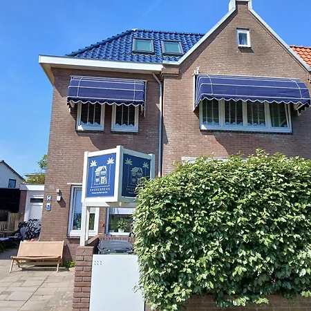 Aan Zee Guest house